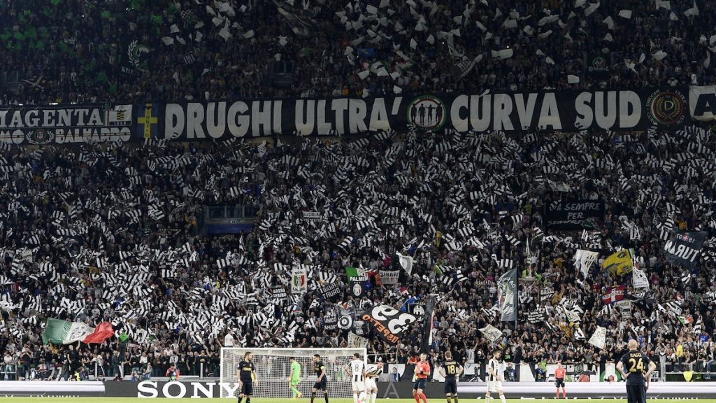 Juve Bologna Lo Stadium Rumoreggia Fischi Dai Tifosi