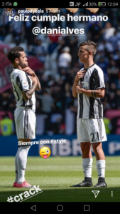 Dybala fa gli auguri a Dani Alves