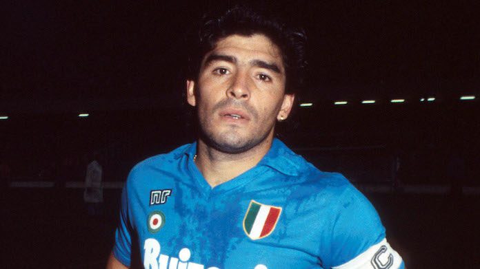 Napoli piange Maradona, l'addio degli azzurri al Pibe de Oro