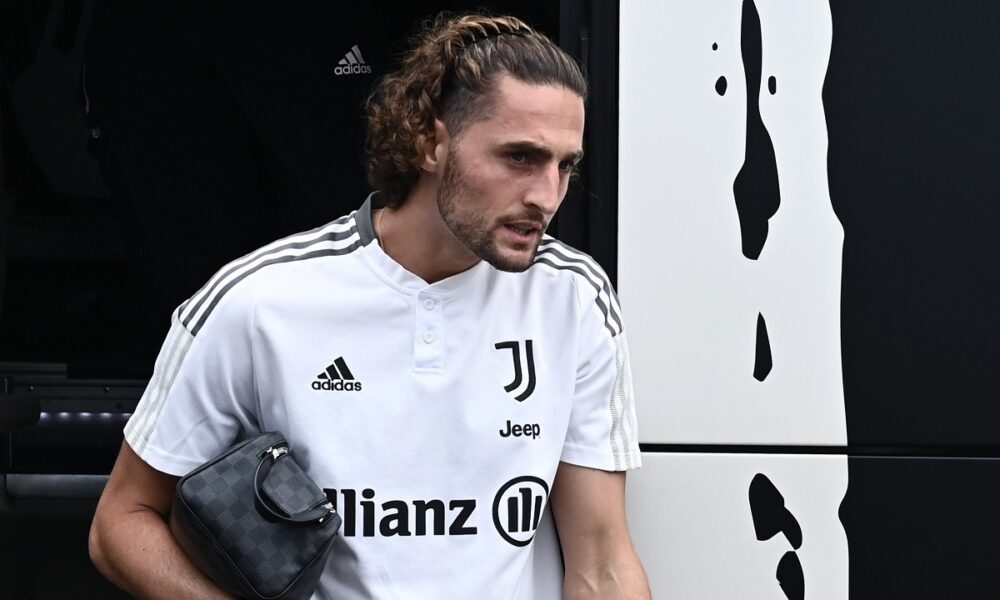 Rabiot Manchester United, arm wrestling: Juve now apprehensive