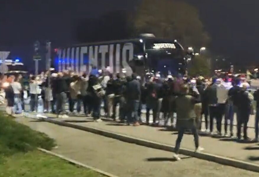 Allianz Stadium L Arrivo Dei Pullman Di Juve E Maccabi Video