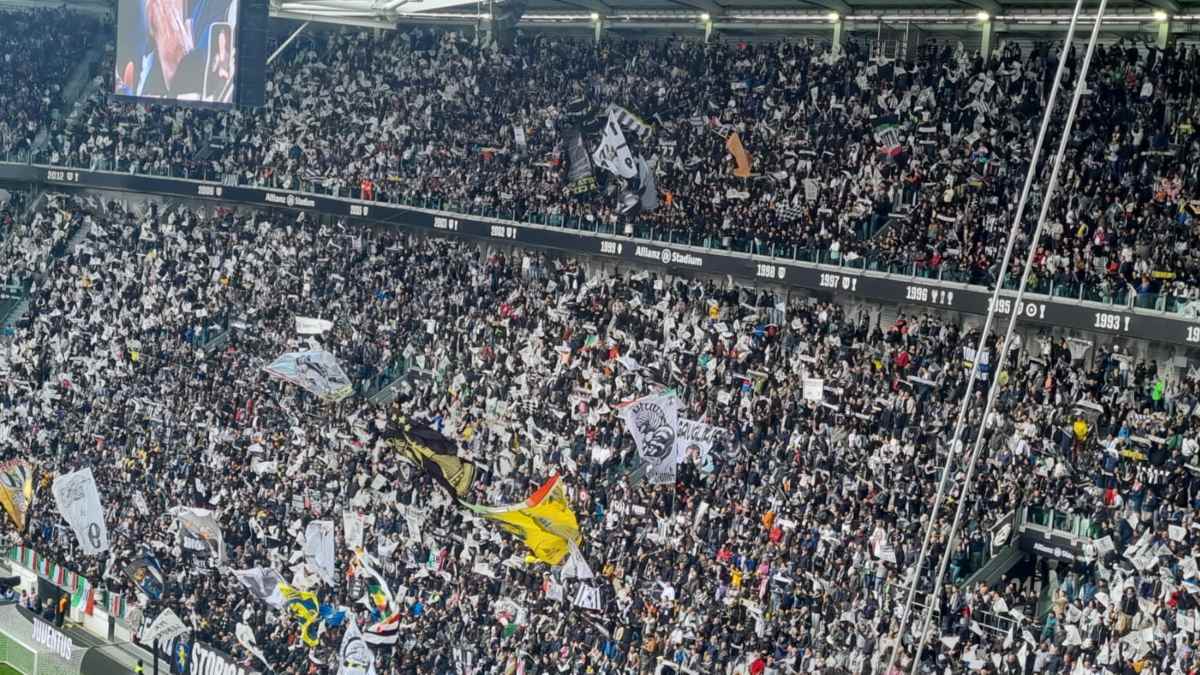 coreografia juve cagliari stadium