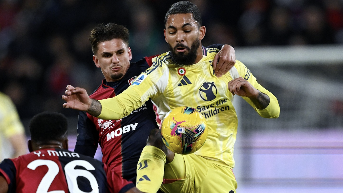 Infortunio Douglas Luiz, nuovo stop per il centrocampista in Cagliari Juve: problema al flessore. Ecco le sue condizioni