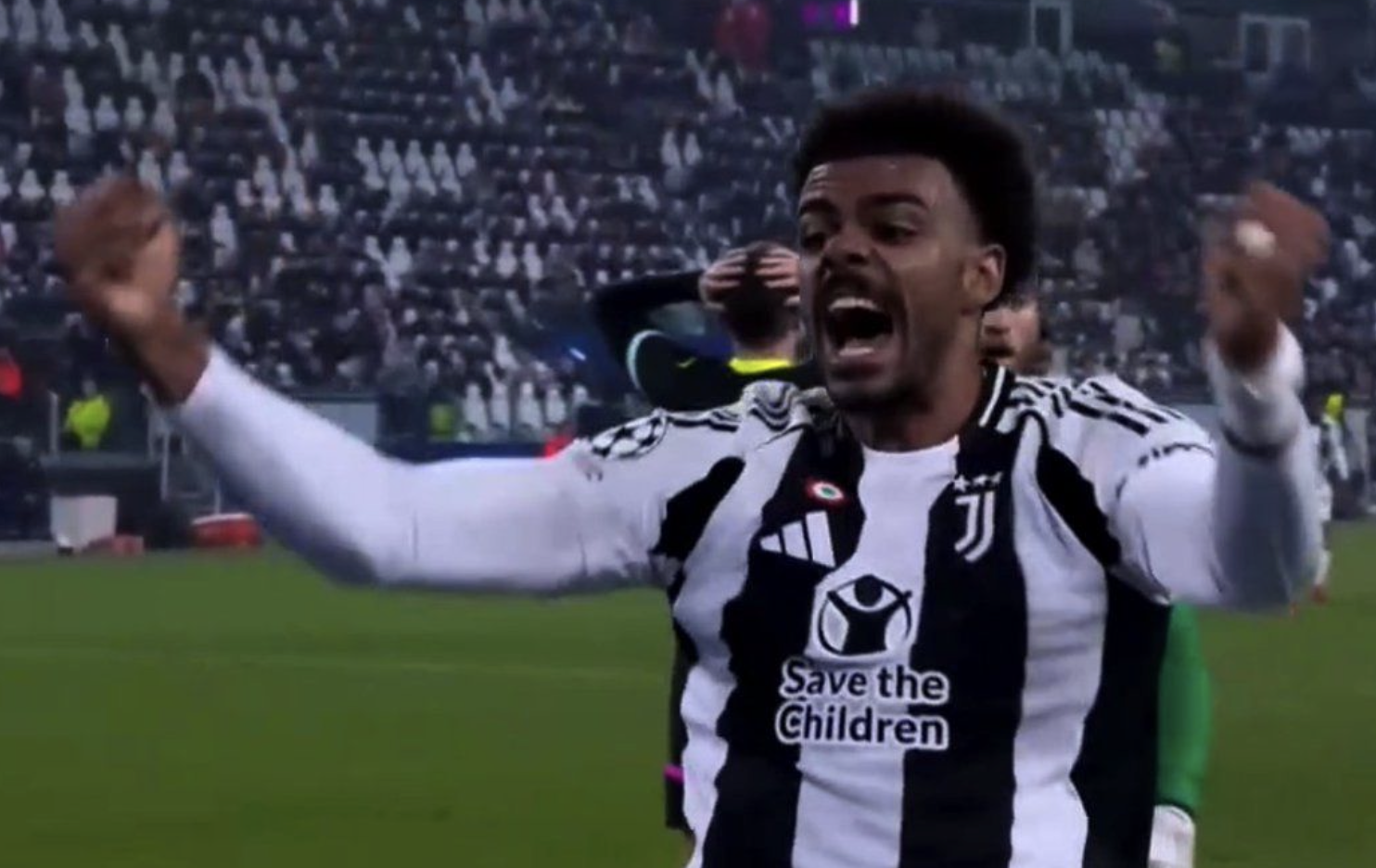 Renato Veiga Juve, fisicità e personalità da vendere: ha fatto gasare tutti i tifosi così! Il gesto contro il PSV è virale – VIDEO